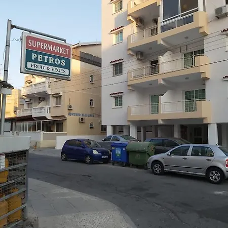 Apartment 104 Frixos Roulla * لارنكا