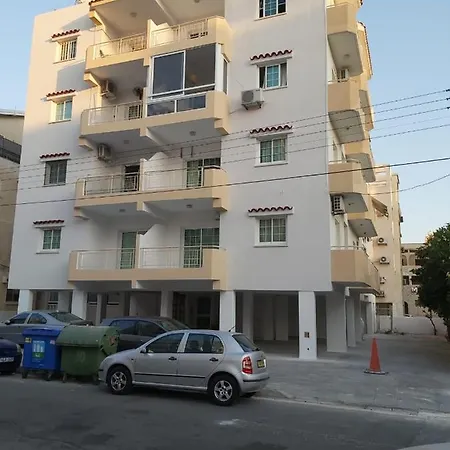 Apartment 104 Frixos Roulla شقة *