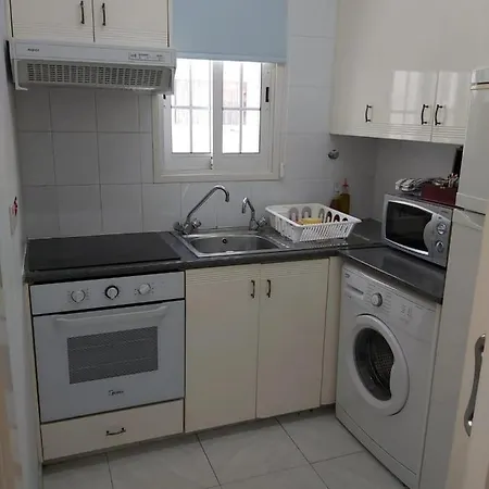 Apartment 104 Frixos Roulla Lägenhet